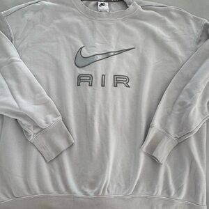 Nike Crewneck Sweater in Light Gray